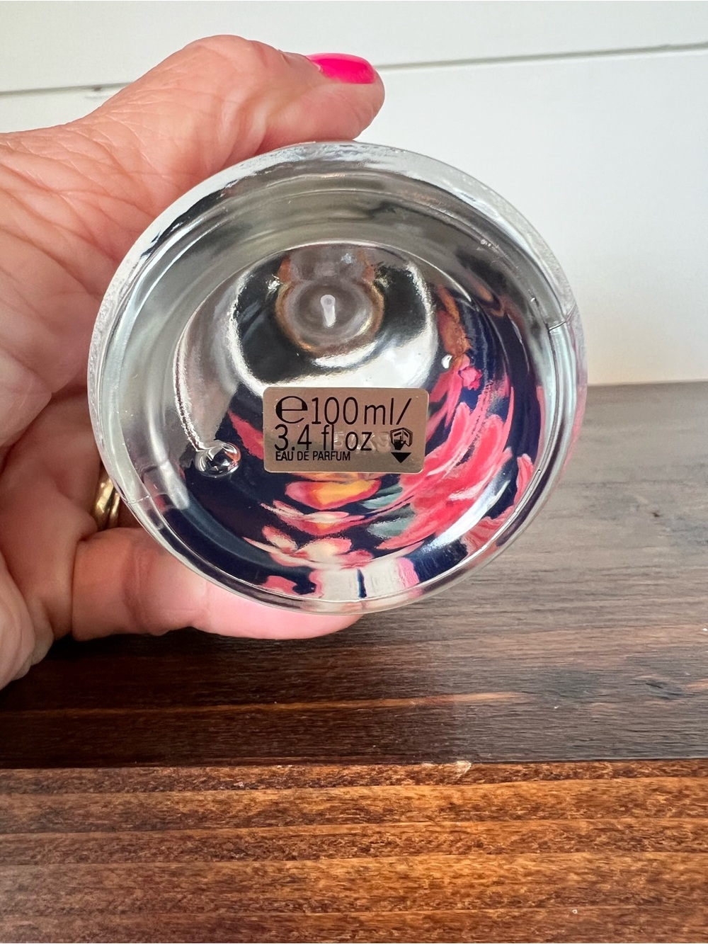 Victoria's Secret Very Sexy Now - Pink Floral Bottle with Black Cap 3.4 ounces - Picture 3 of 3